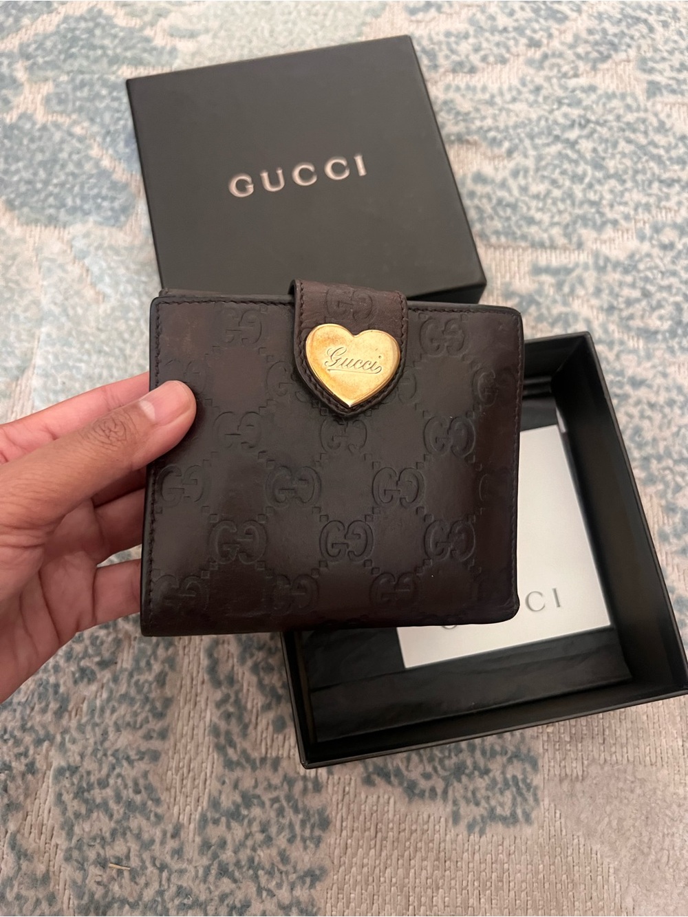 AUTHENTIC Gucci Brown Leather Wallet with Heart Detail